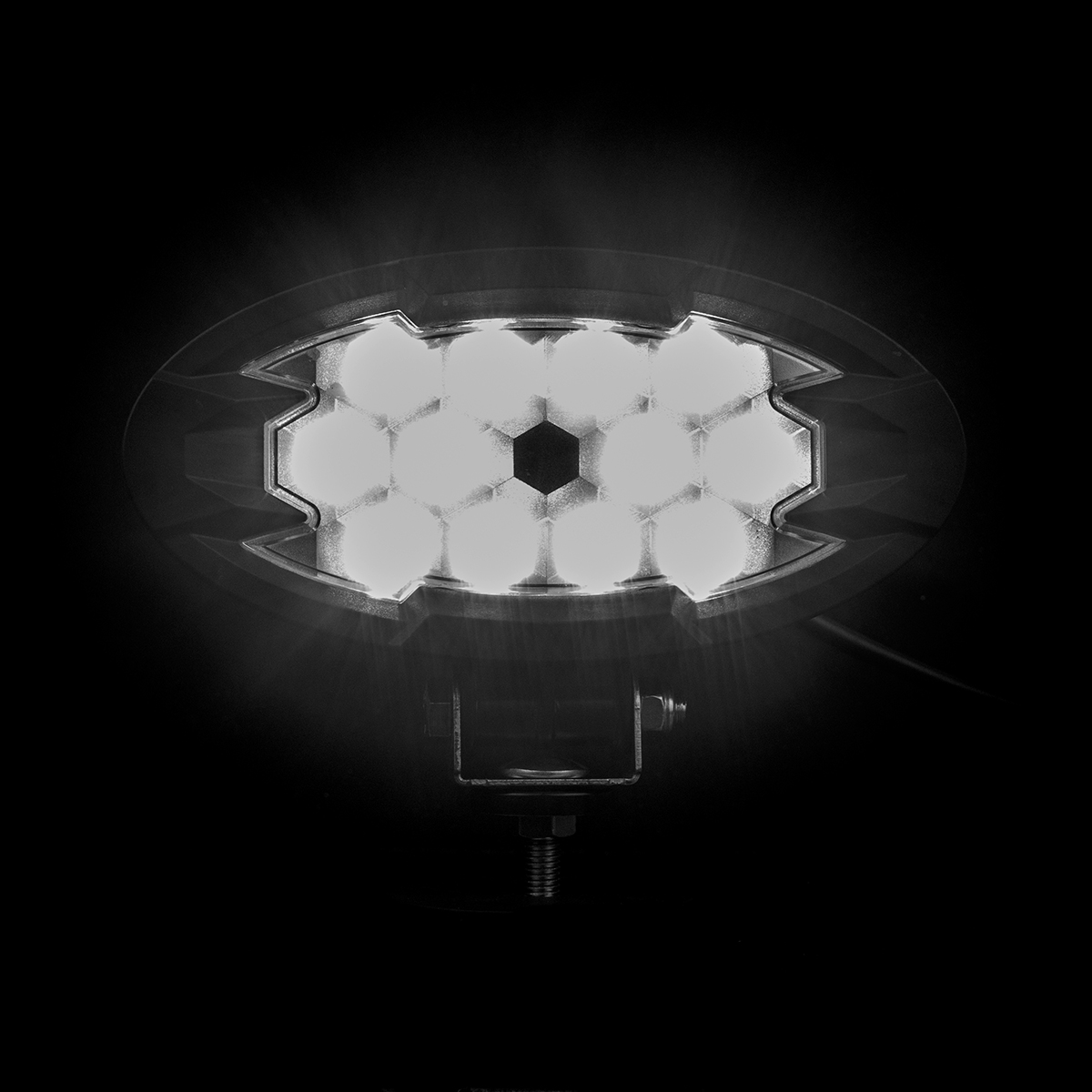 Lampe de travail LRD 3162 RAPTOR - un éclairage fiable dans toutes les conditions.