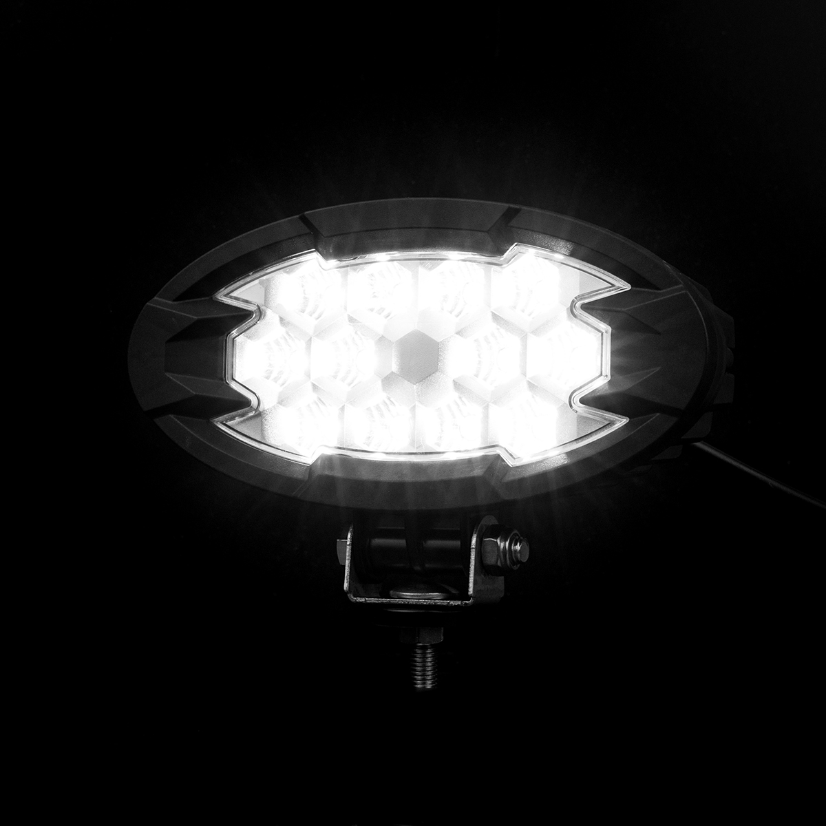 Lampe de travail LRD 3162 RAPTOR - un éclairage fiable dans toutes les conditions.